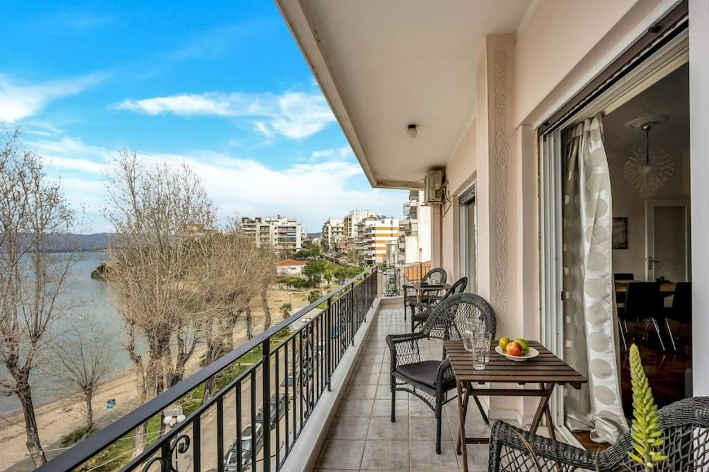 Bright Central Apartment With Splendid Sea View! Chalkida Ngoại thất bức ảnh